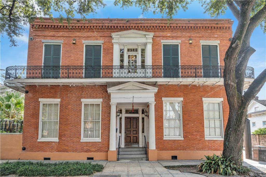 740 Esplanade Avenue - Photo 1