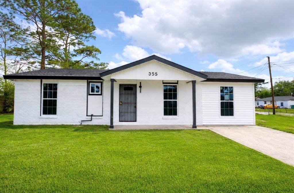 355 Azalea Drive - Photo 1