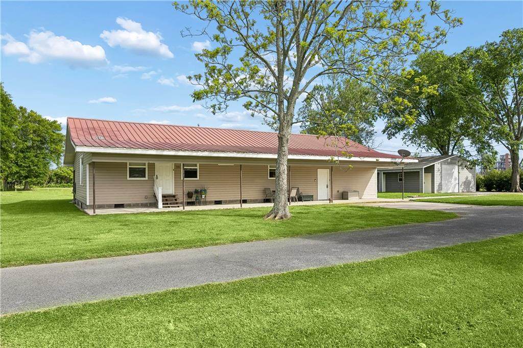 135 Lawrence Drive - Photo 1
