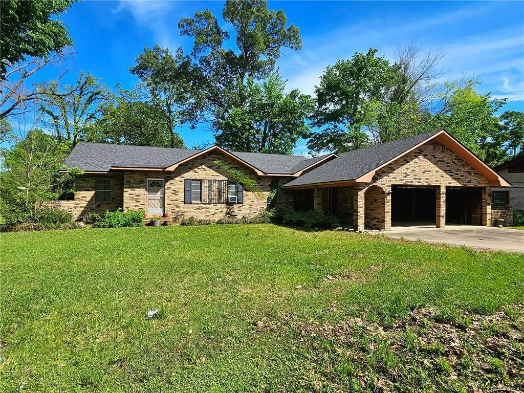 622 Preston Street - Photo 1