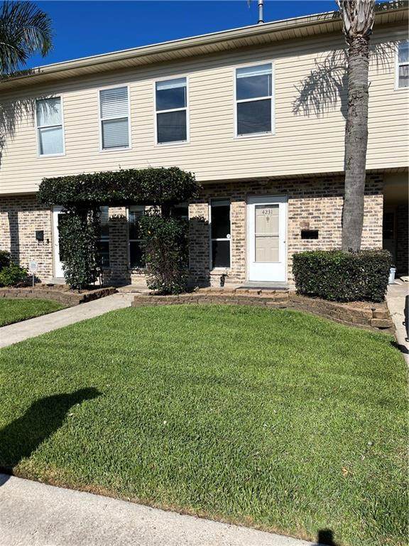 4231 Hudson Street - Photo 1