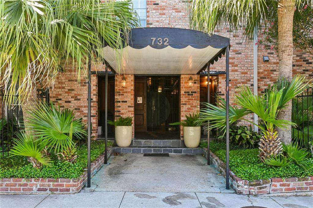 732 Cherokee Street - Photo 1