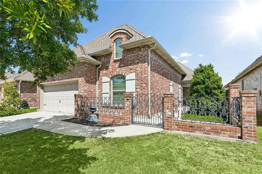 326 Nicklaus Drive - Photo 1