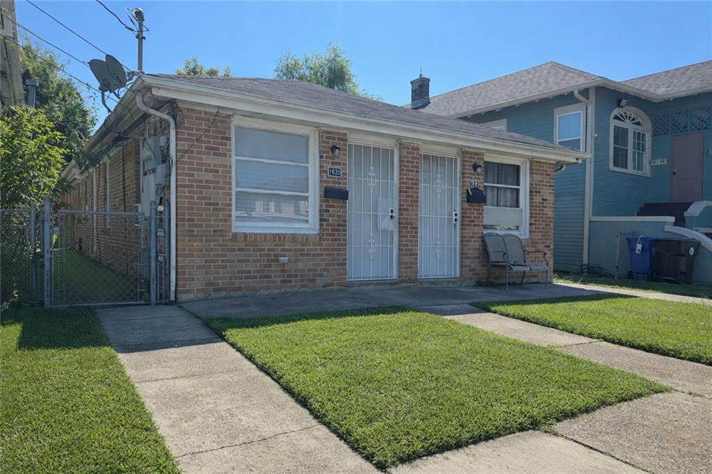 1620 Lopez Street - Photo 1