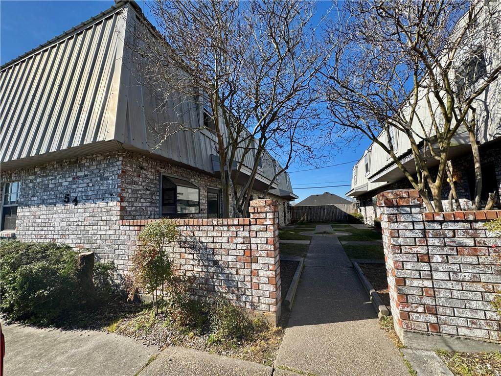 54 Carriage Lane - Photo 1