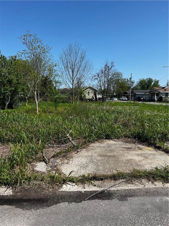 1805 Montegut Street - Photo 1