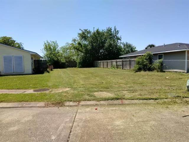 7564 Elmdale Road - Photo 1