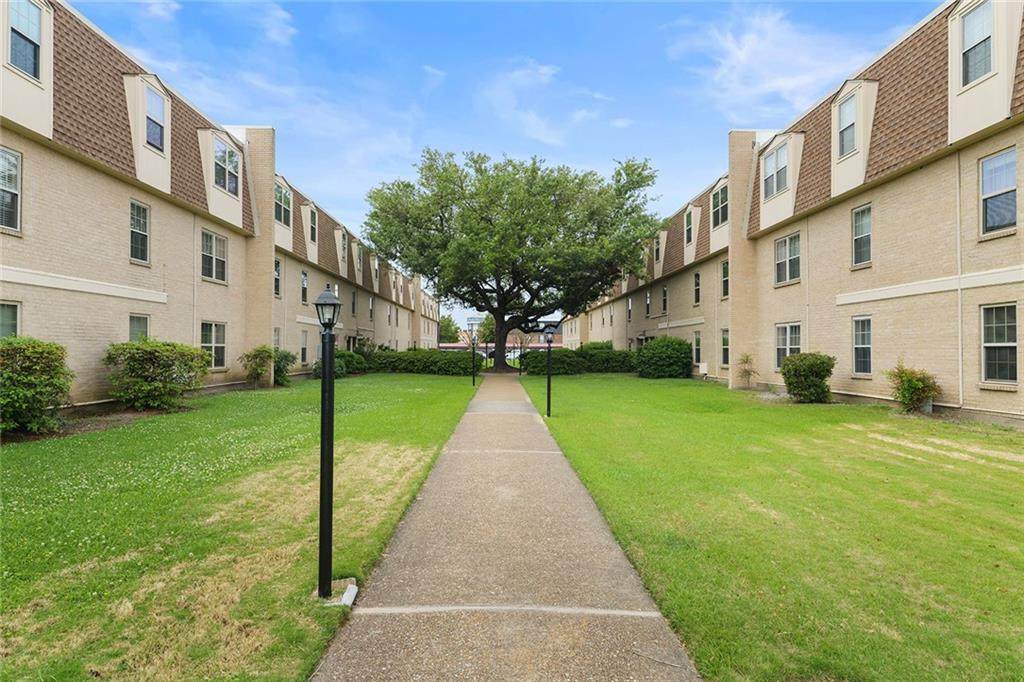 2724 Whitney Place - Photo 1
