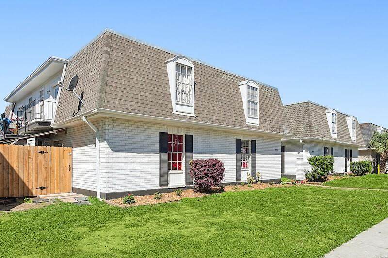 2912 Houma Boulevard - Photo 1