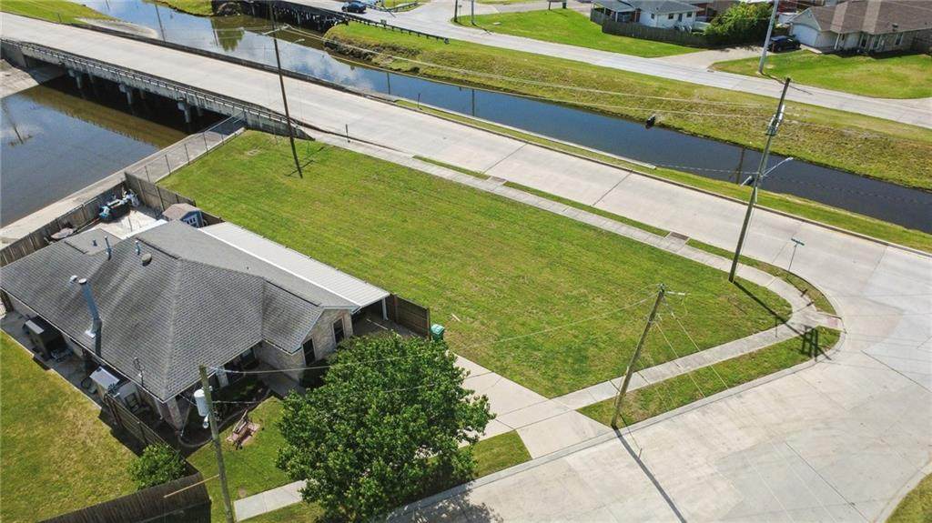 1000 Lester Avenue - Photo 1