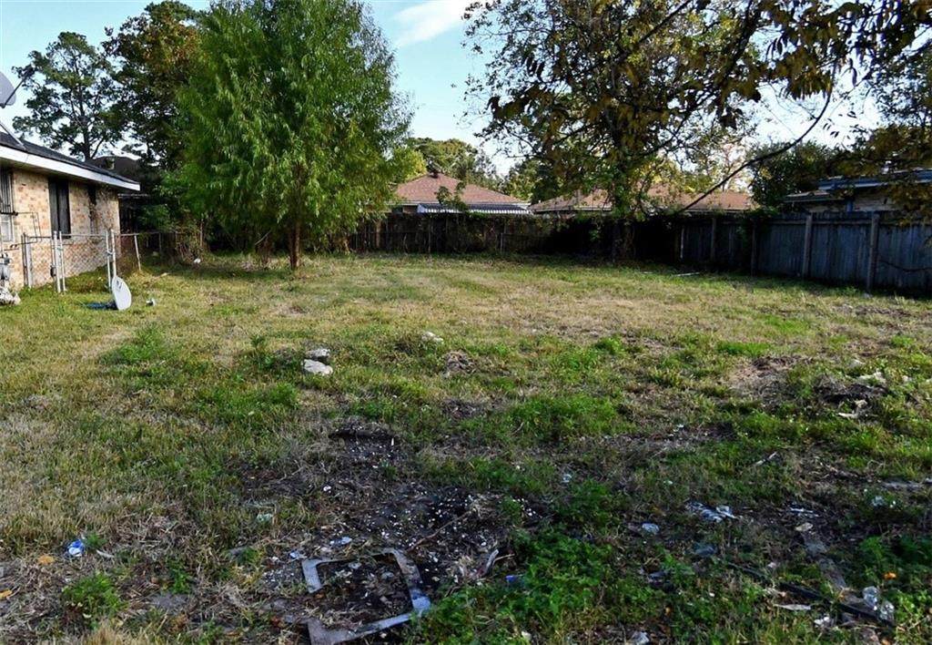 1220 Flanders Street - Photo 1