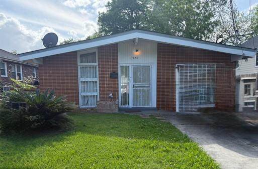 3624 Havana Street - Photo 1