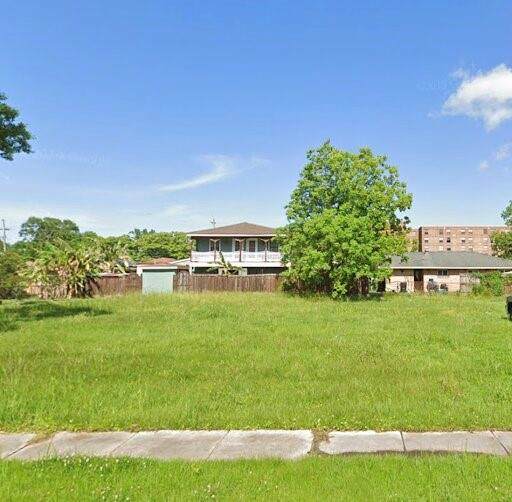 4445 Camelot Drive - Photo 1