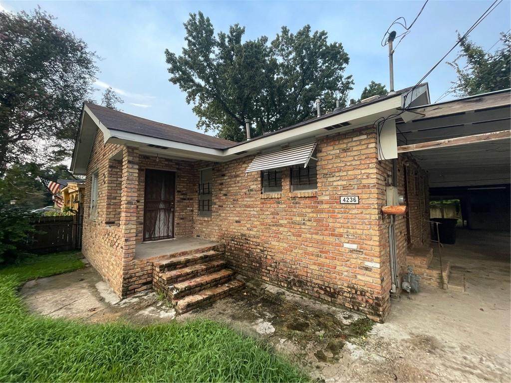 4236 Delaware Street - Photo 1