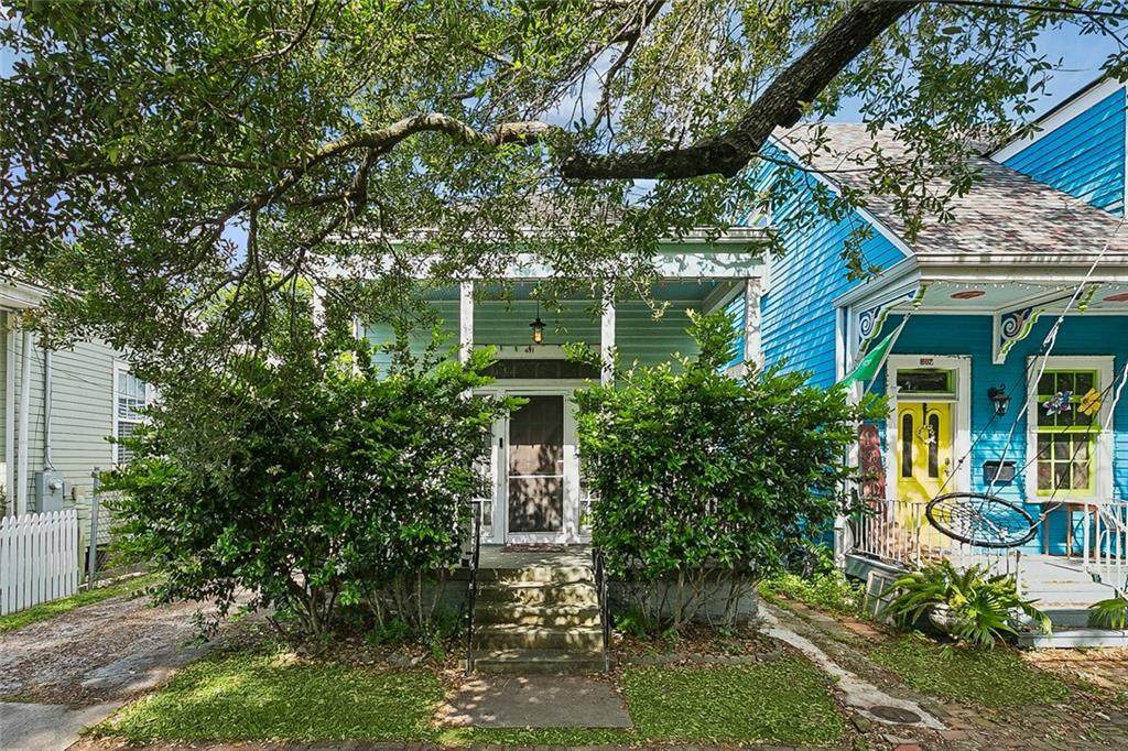 611 Belleville Street - Photo 1