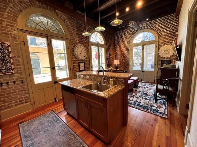 https://bt-photos.global.ssl.fastly.net/neworleans/orig_boomver_1_2555028-2.jpg