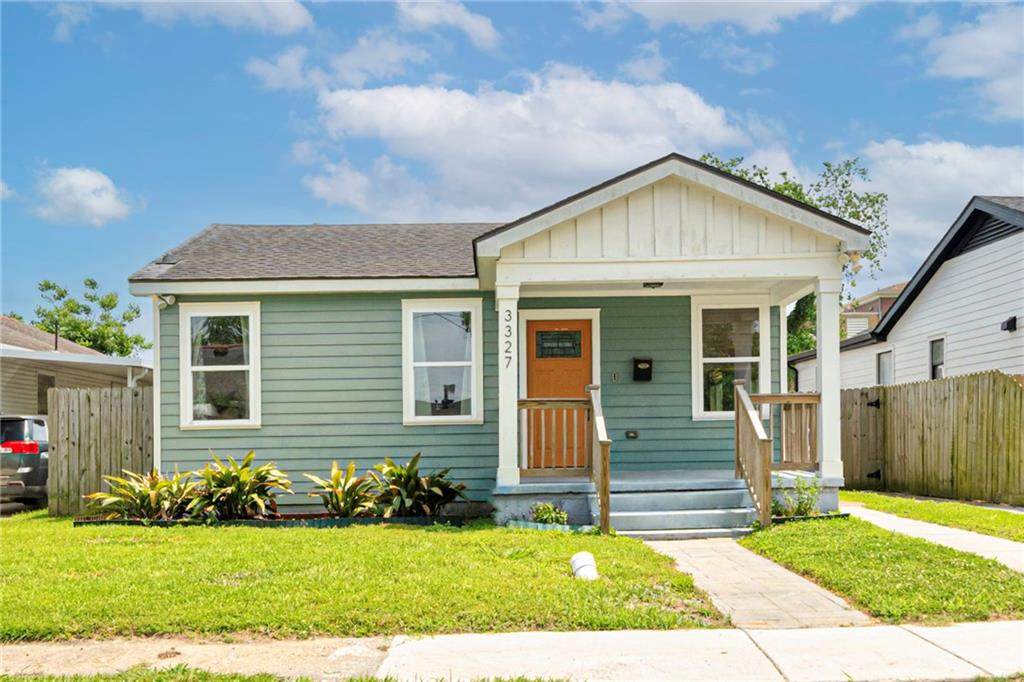 3327 Mistletoe Street - Photo 1