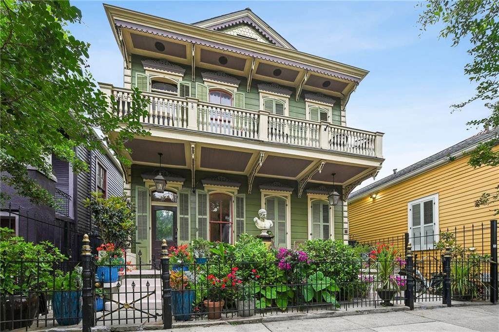 1425 Dauphine Street - Photo 1
