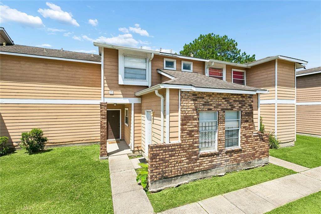 2425 Oxford Place - Photo 1