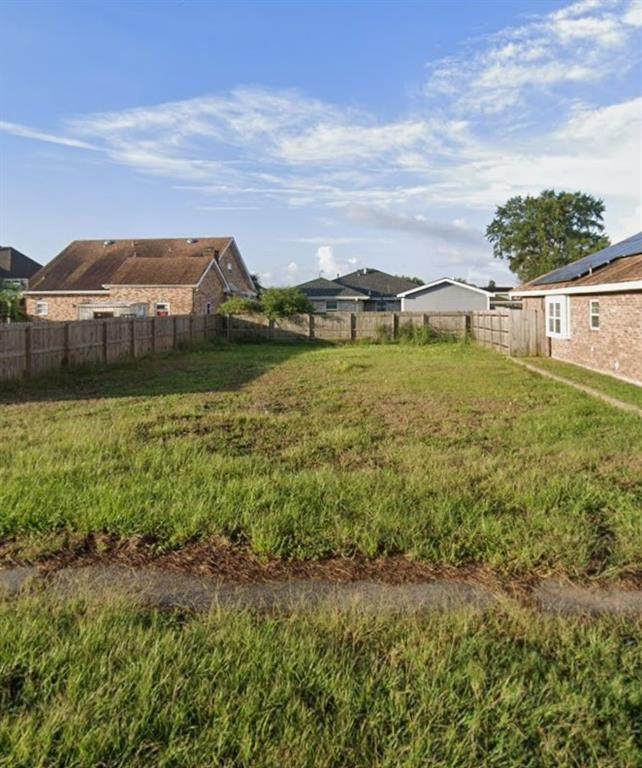 4512 Anais Street - Photo 1