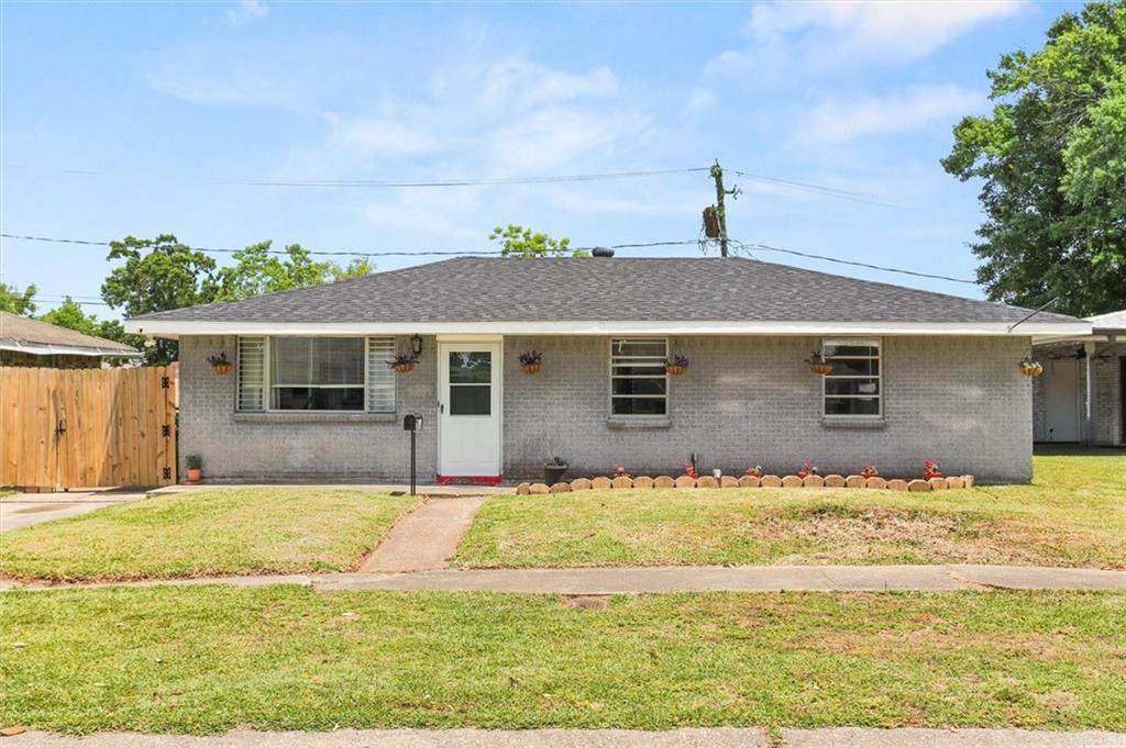 2404 Kentucky Avenue - Photo 1