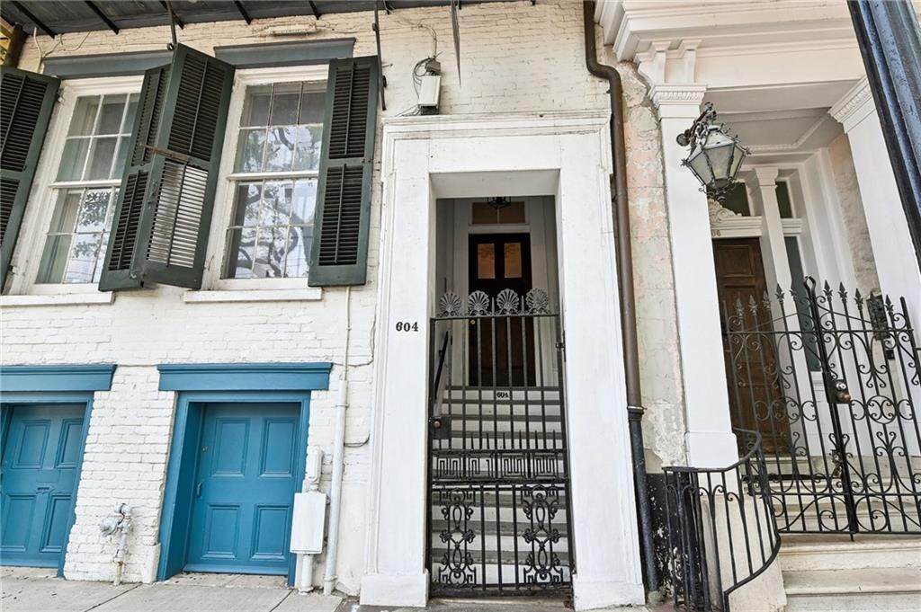 604 Esplanade Avenue - Photo 1