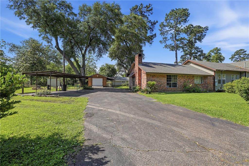 https://bt-photos.global.ssl.fastly.net/neworleans/orig_boomver_1_2557980-2.jpg