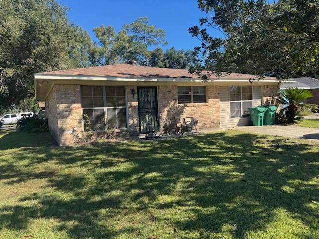 106 Palm Springs Drive - Photo 1