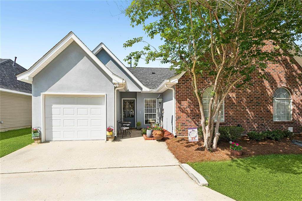 221 Libra Avenue - Photo 1