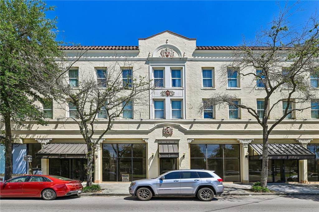 1224 St Charles Avenue - Photo 1