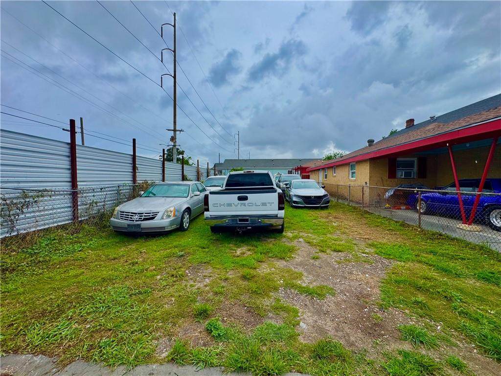 2547 Prieur Street - Photo 1
