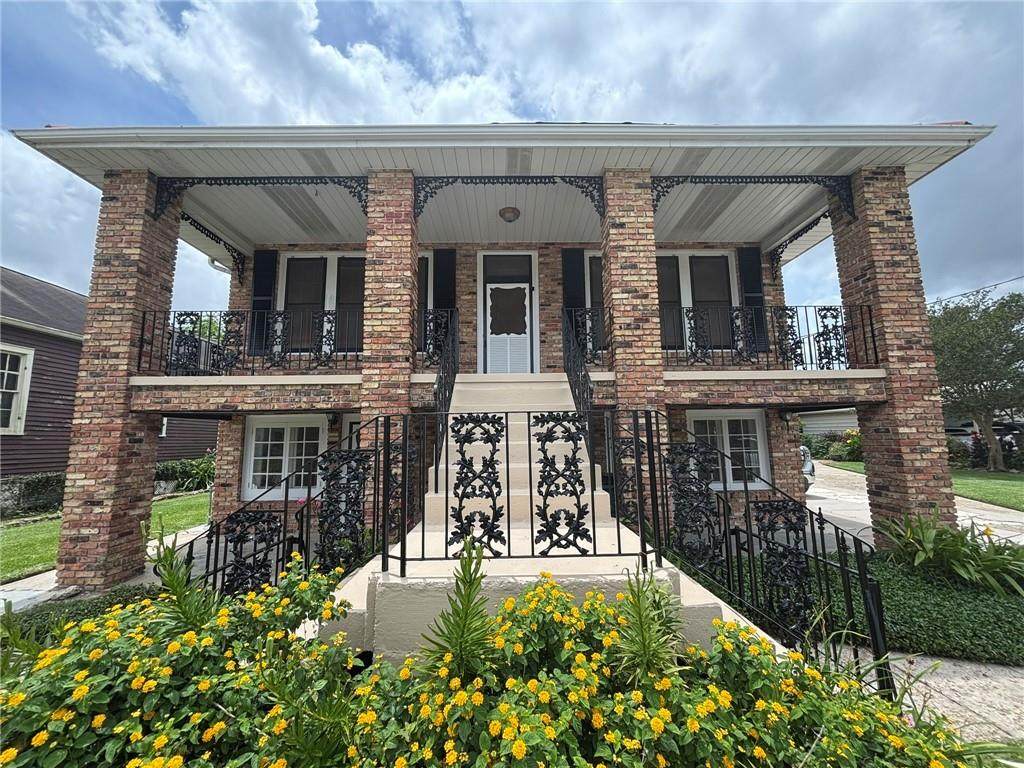 426 1ST Avenue - Photo 1