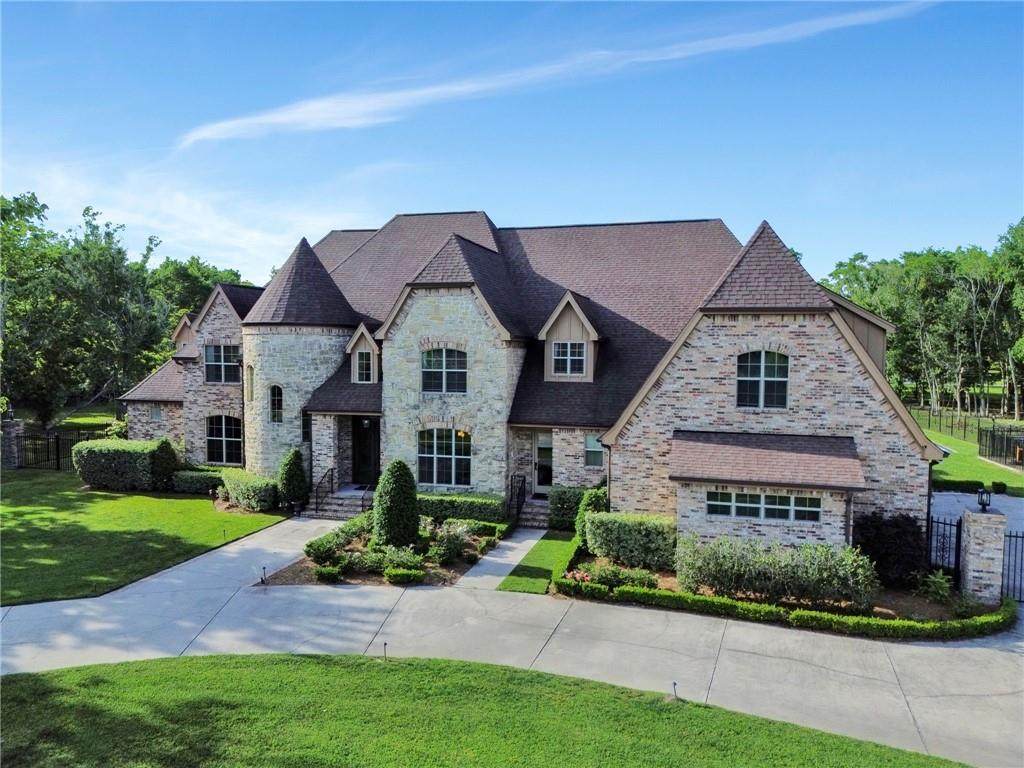 11 Arbor Circle - Photo 1