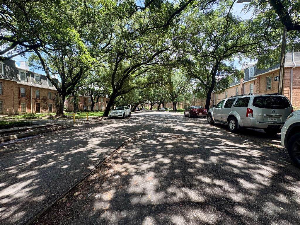 https://bt-photos.global.ssl.fastly.net/neworleans/orig_boomver_1_2559907-2.jpg