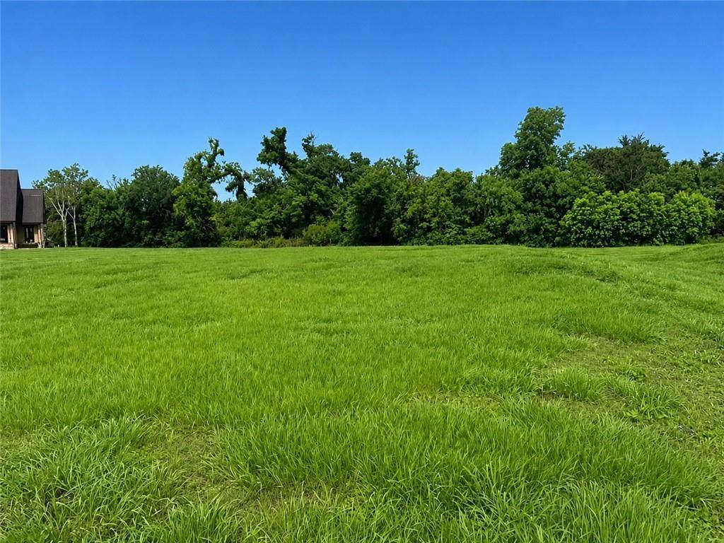 338 Leona Drive - Photo 1