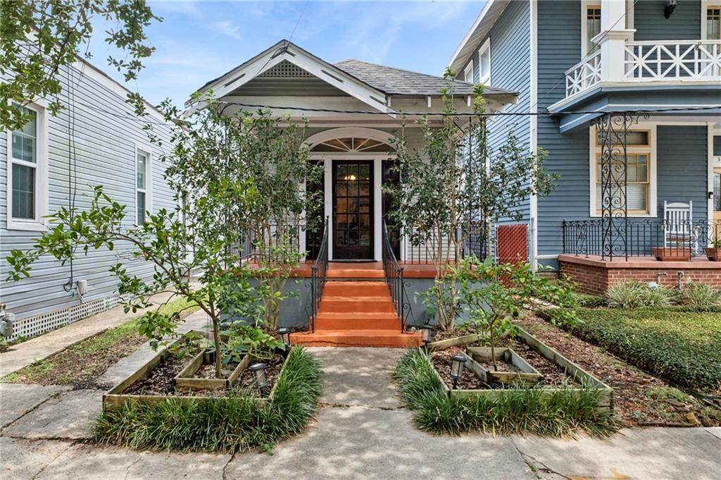 137 Alexander Street - Photo 1