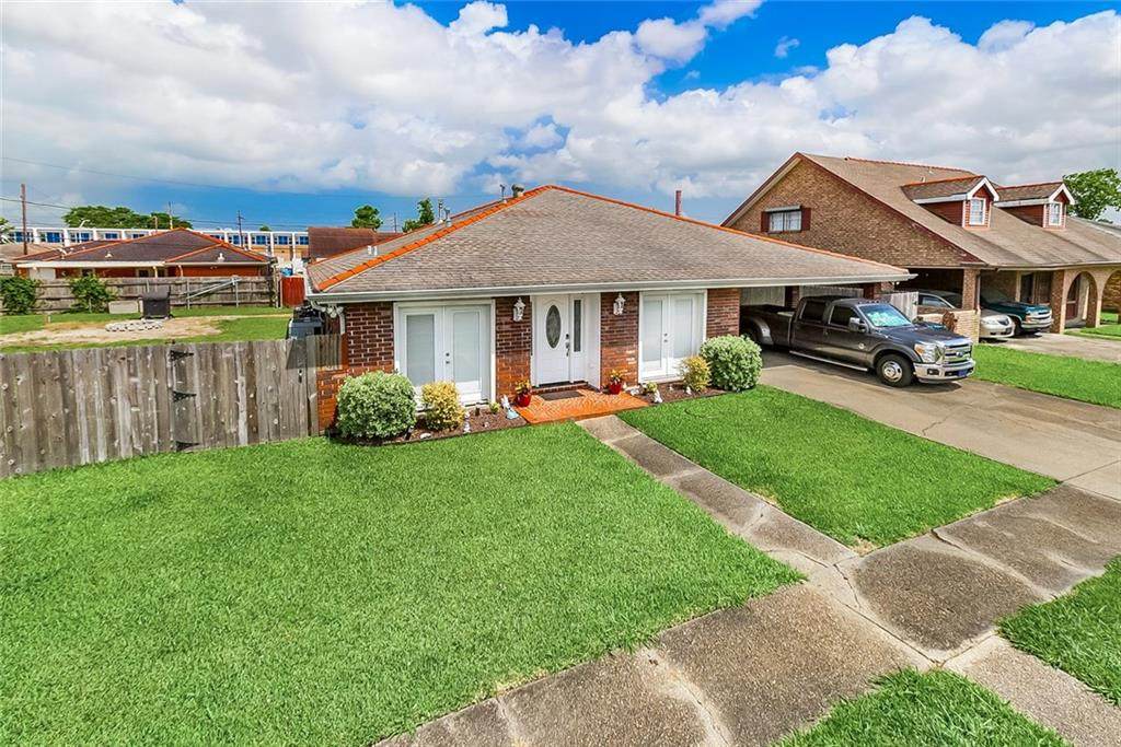 2709 Jean Lafitte Parkway - Photo 1