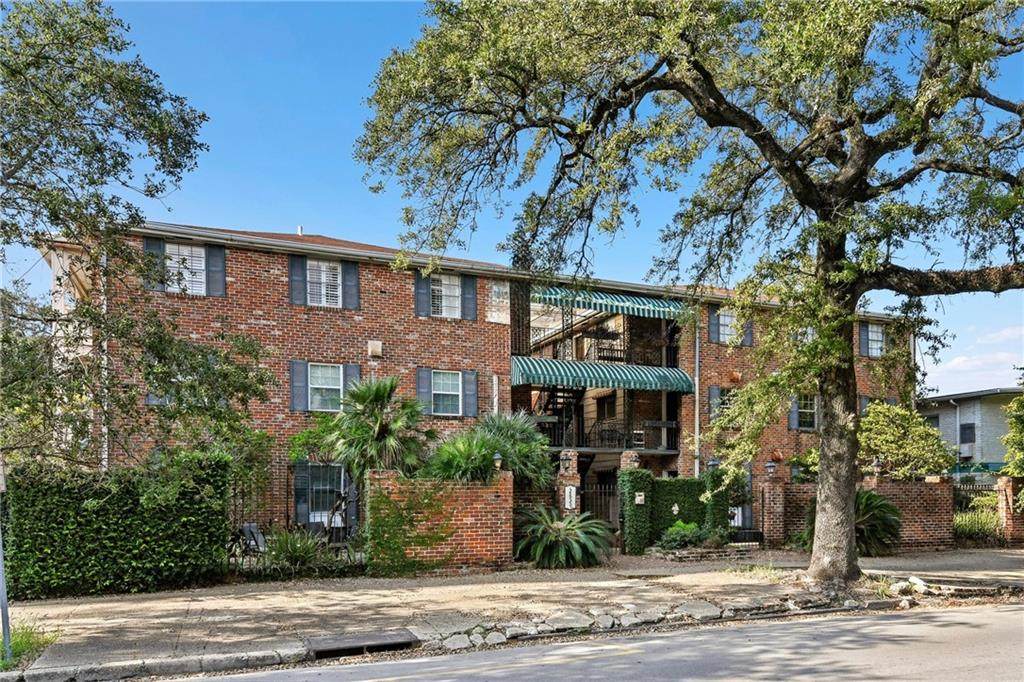 2855 St Charles Avenue - Photo 1