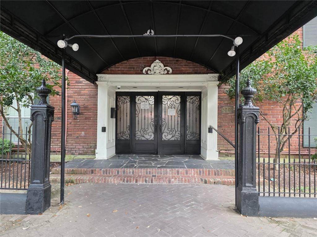 3201 St Charles Avenue - Photo 1