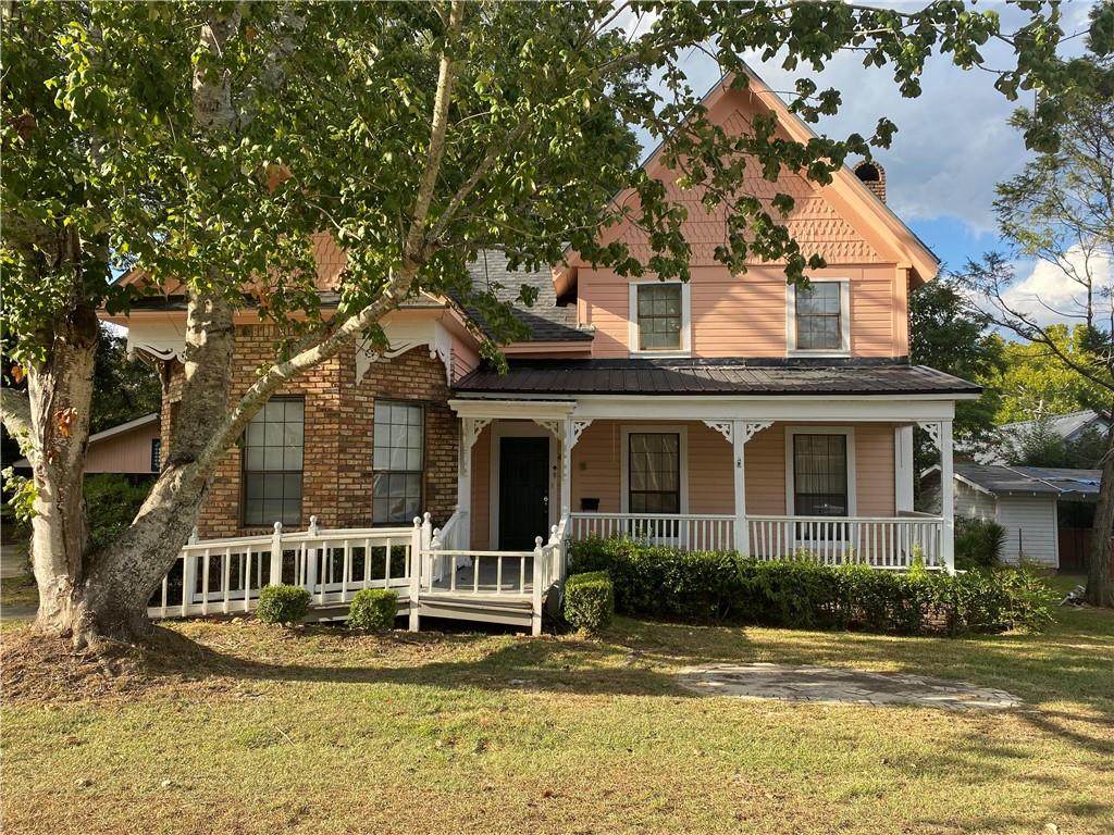 401 Avenue Avenue - Photo 1