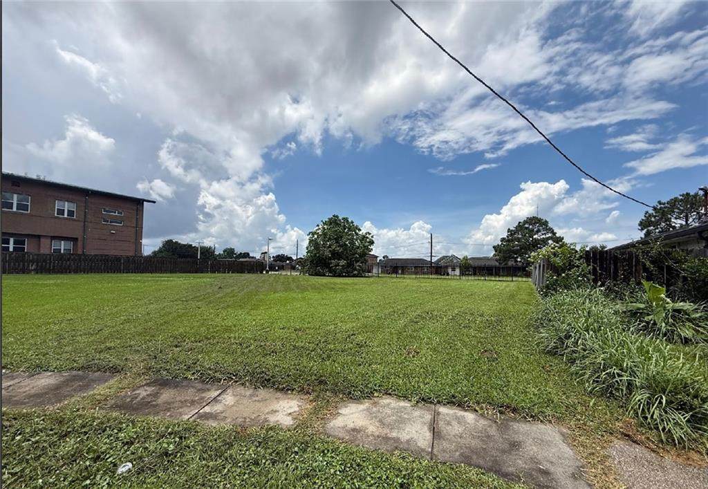 3220 Charles Court - Photo 1