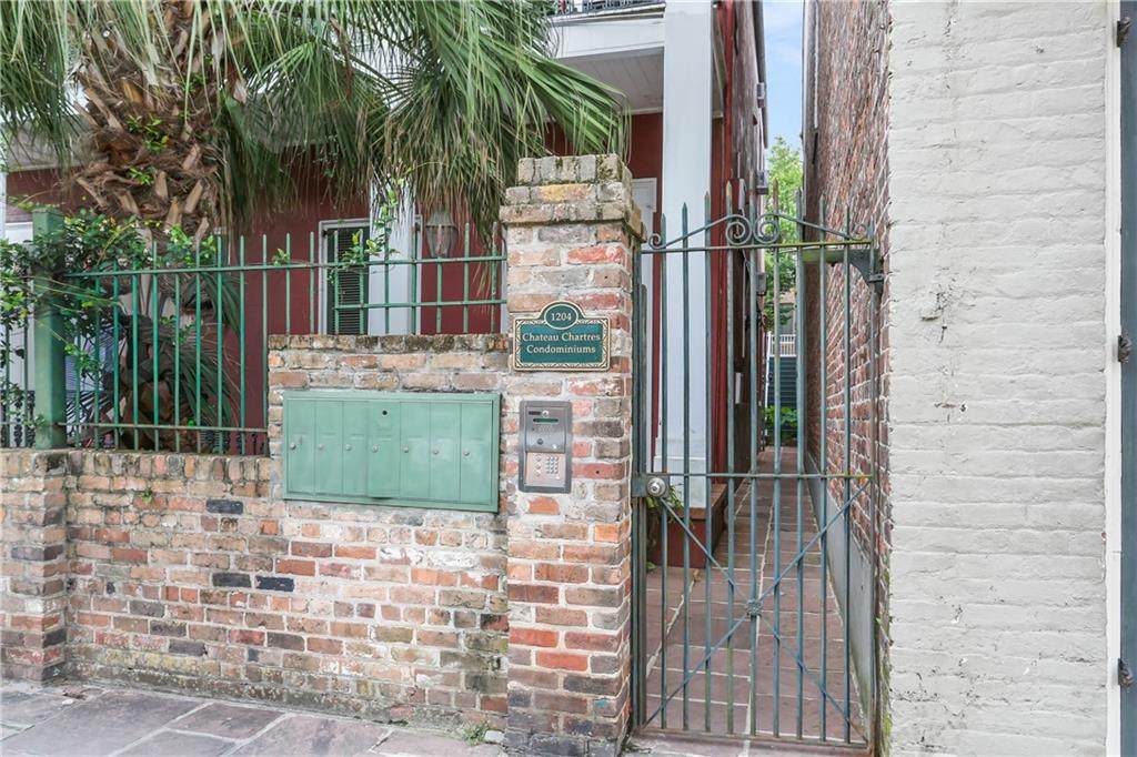 https://bt-photos.global.ssl.fastly.net/neworleans/orig_boomver_1_2562765-2.jpg