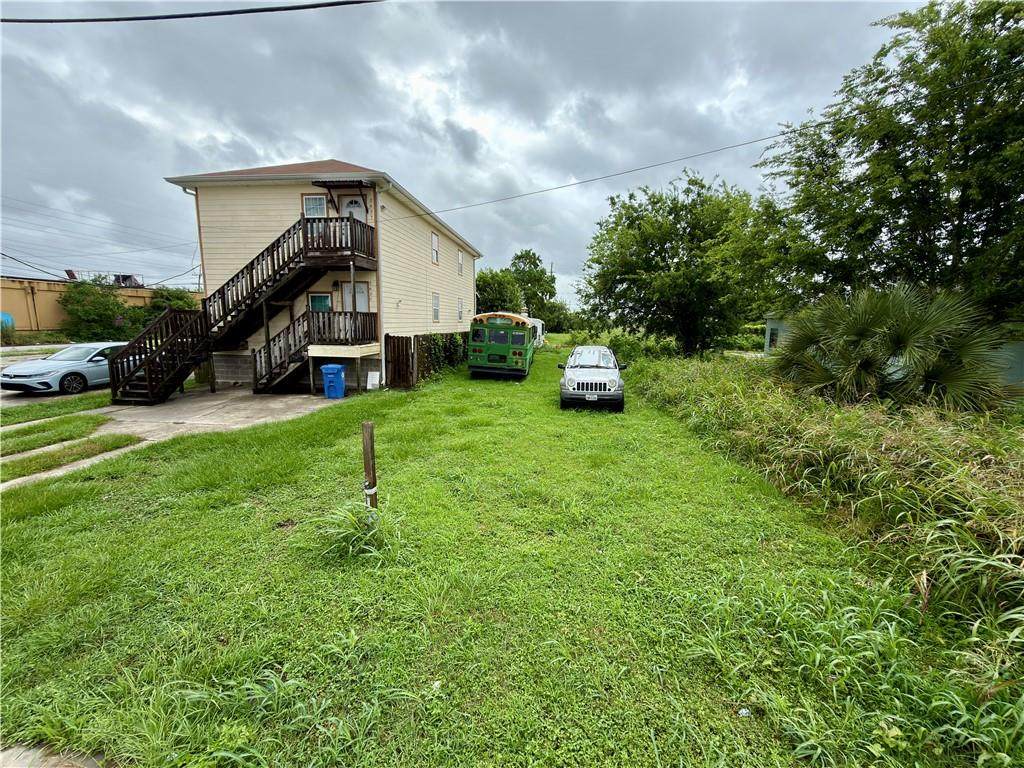 2633 Desire Street - Photo 1