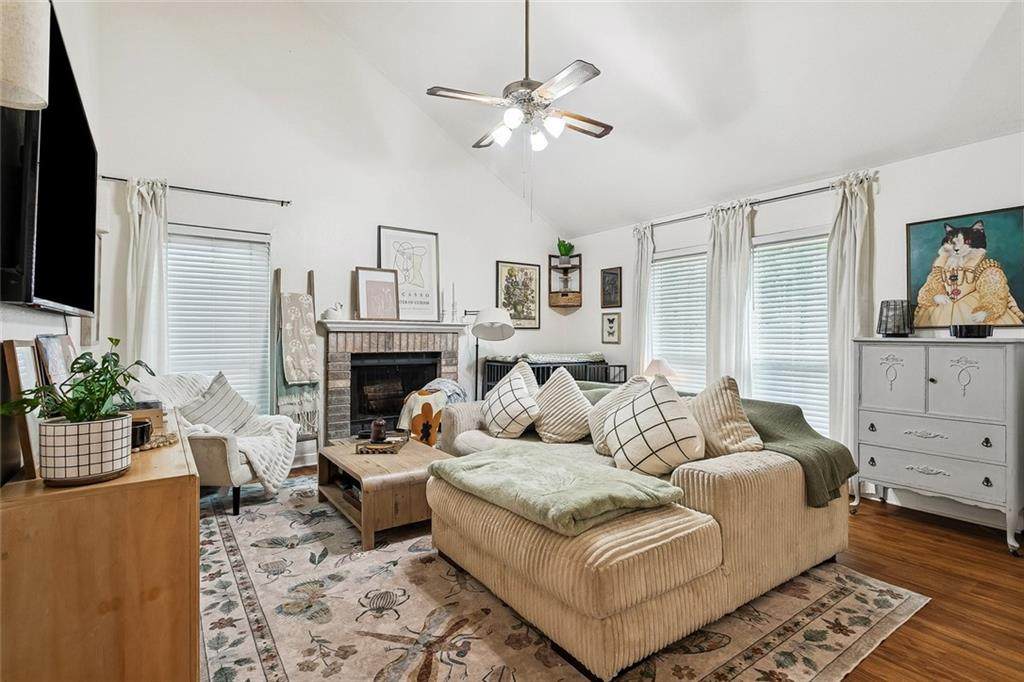 720 Heavens Drive - Photo 1