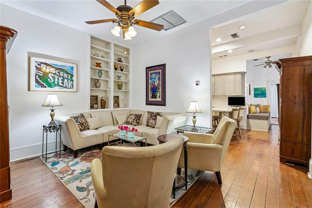 416 Burgundy Street - Photo 1