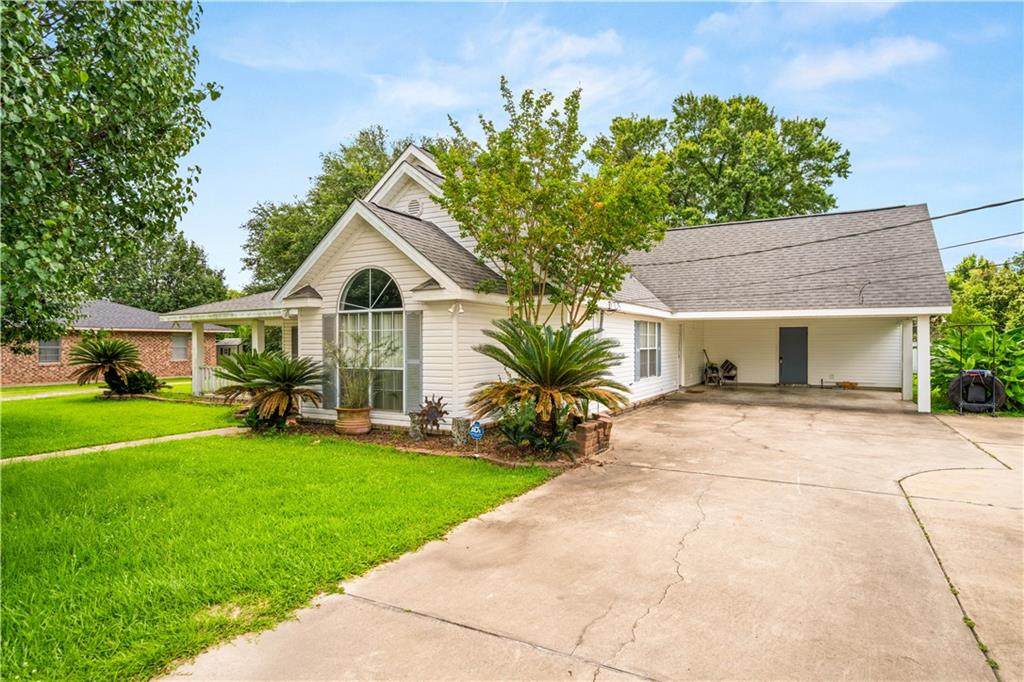 484 Spring Bayou - Photo 1