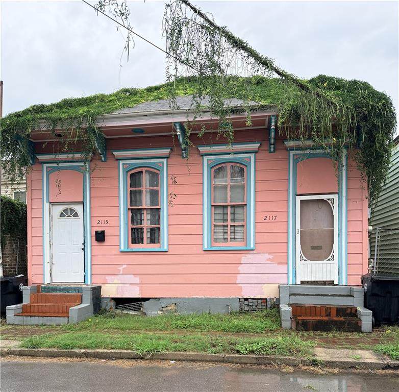 2115 Urquhart Street - Photo 1