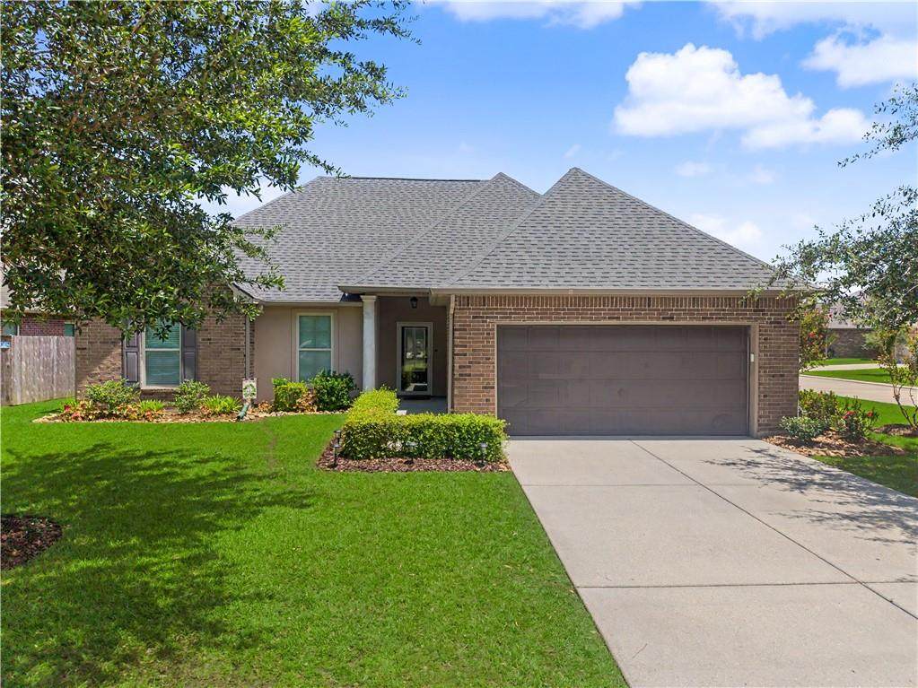800 Regent Parc Boulevard - Photo 1