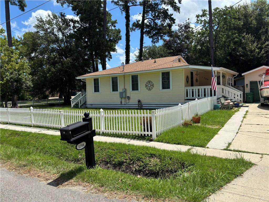 https://bt-photos.global.ssl.fastly.net/neworleans/orig_boomver_1_2565289-2.jpg