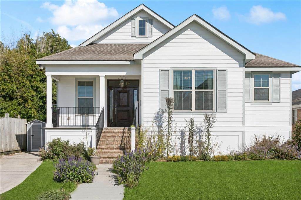 341 12TH Street - Photo 1